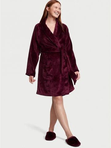 Халат Victoria&rsquo;s Secret Plush Short Cozy Robe, Бордовий XS/S 0667557381091 фото